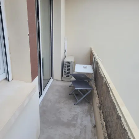 Apparemment Proche De La Daire Béziers