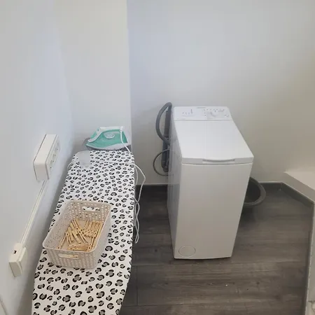 Apparemment Proche De La Béziers